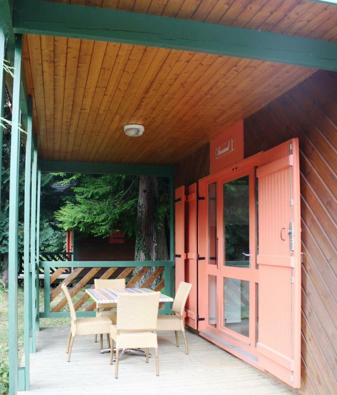 Camping Domaine du Lac Chambon Murol Extérieur photo