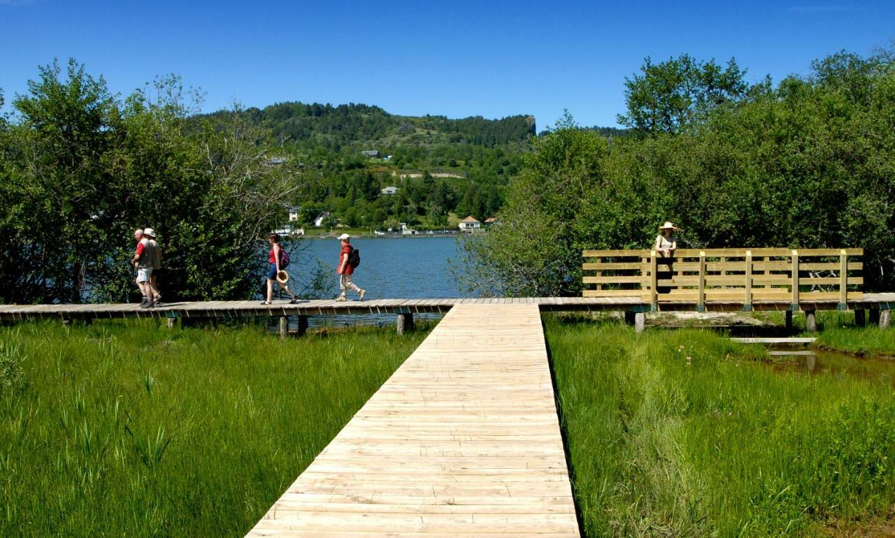 Camping Domaine du Lac Chambon Murol Extérieur photo