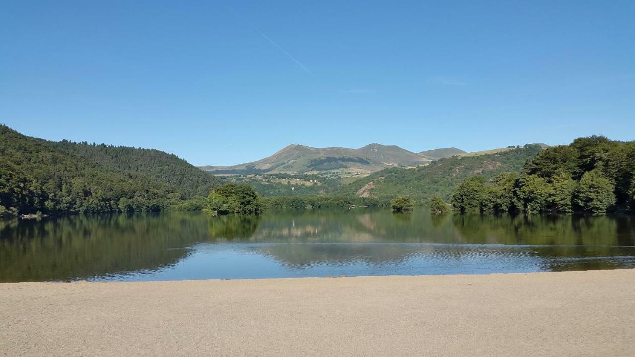 Camping Domaine du Lac Chambon Murol Extérieur photo