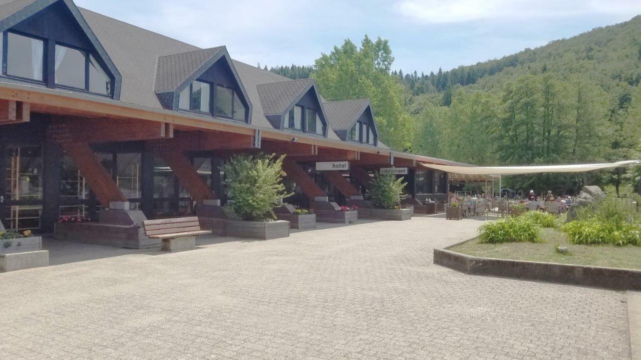 Camping Domaine du Lac Chambon Murol Extérieur photo